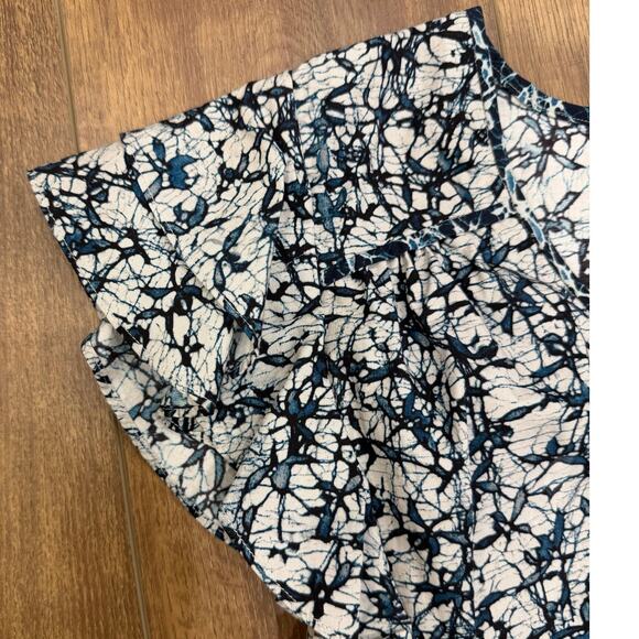 Veronica Beard Joi Abstract Print Flutter Sleeve Blouse in Navy Blue size 12 - Picture 4 of 10